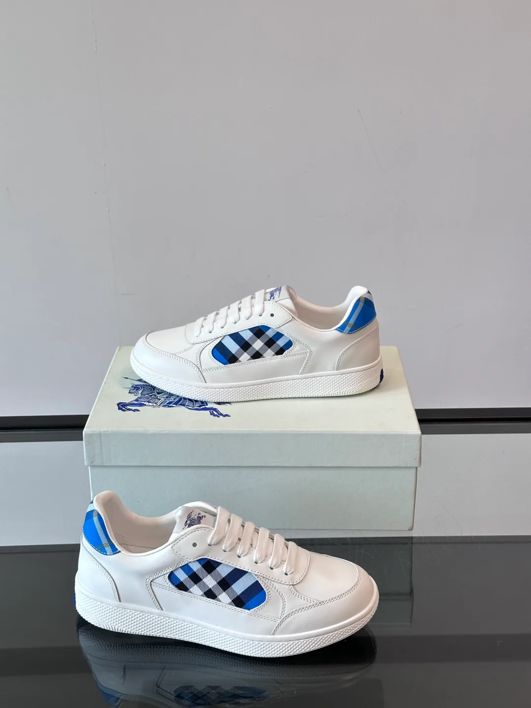 Men's Sneakers BURBERRY 18535695