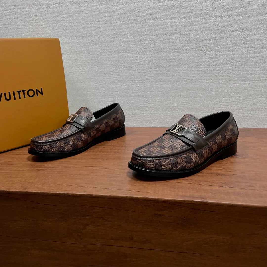 Men's Loafers And Dress Shoes LOUIS VUITTON 18296793