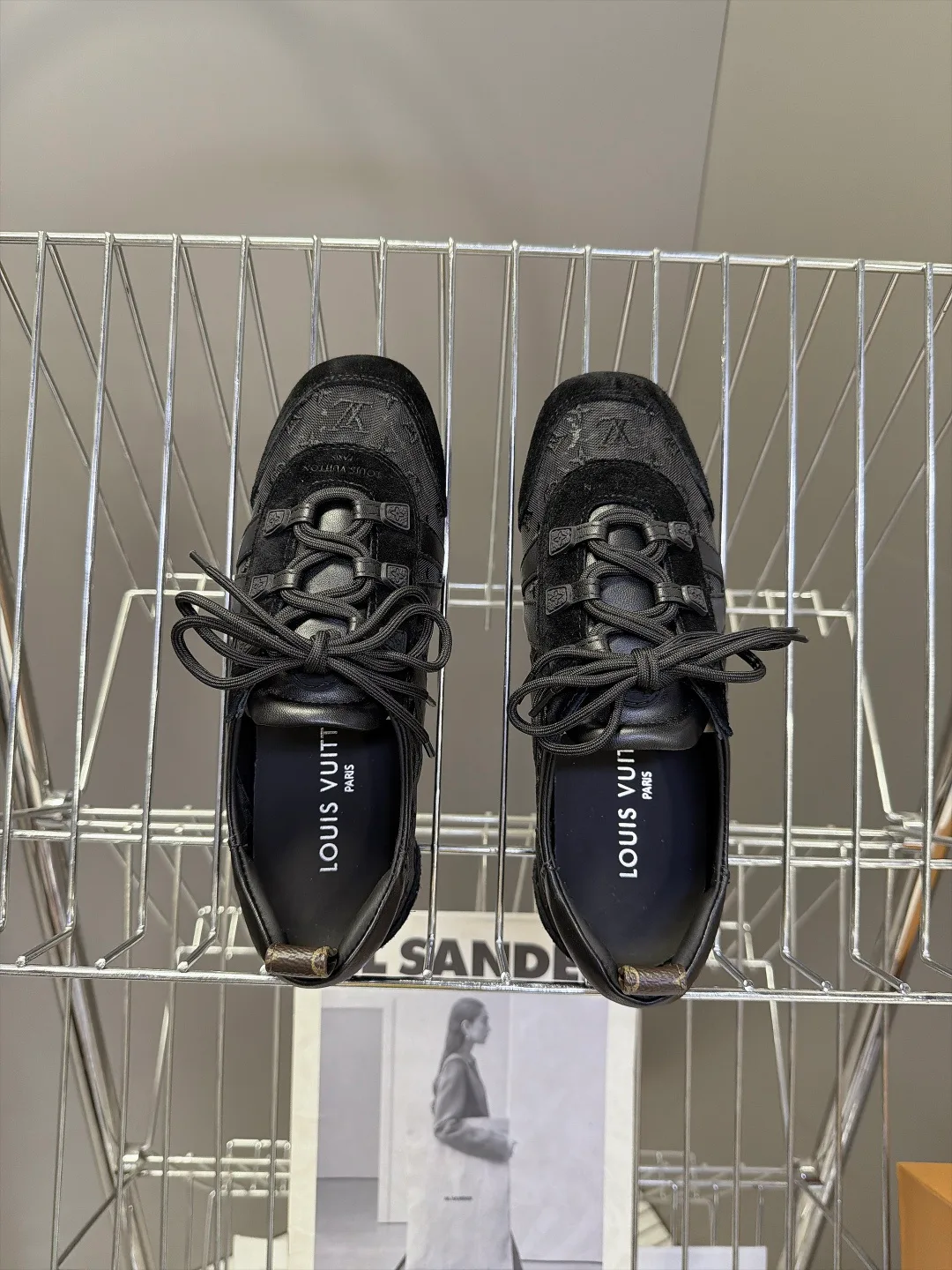 Women's Sneakers LOUIS VUITTON 18005461