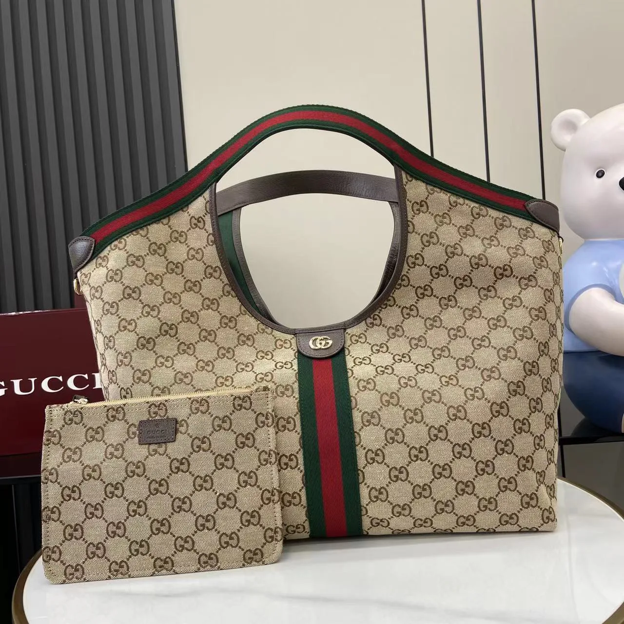 Women's Classic Handbags GUCCI 18404536