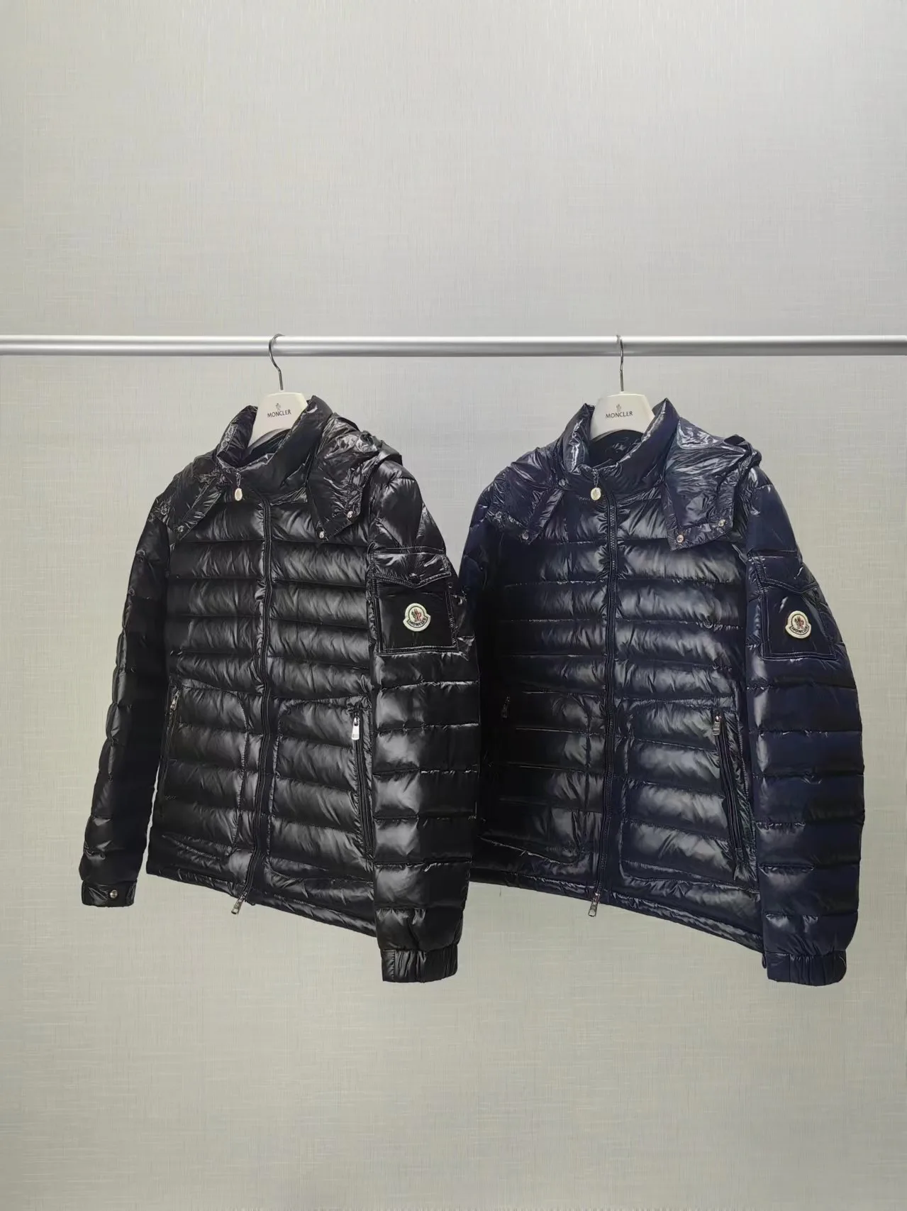 Women's Jackets And Down Jackets MONCLER 18098785