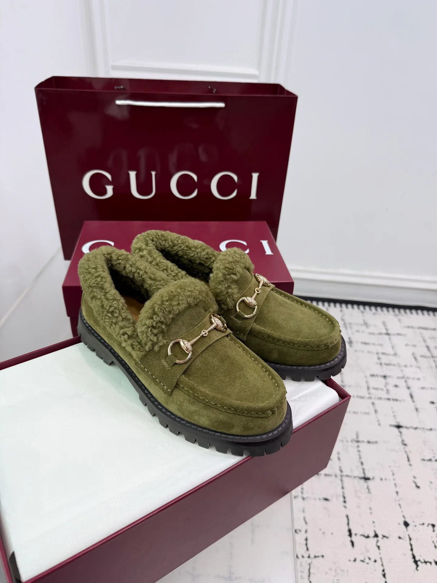 Women's Loafers And Moccasins GUCCI 18393494