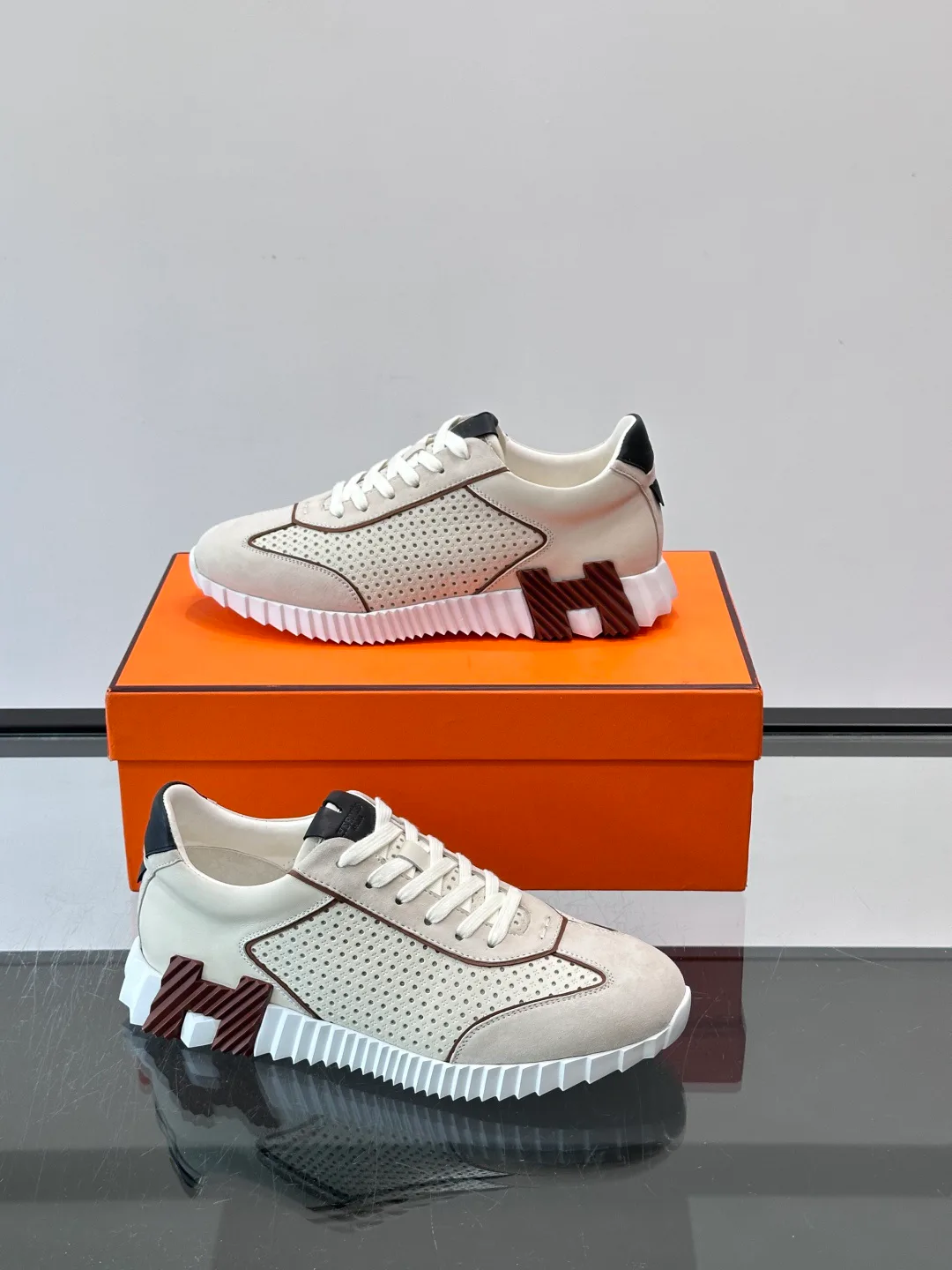 Women's Sneakers HERMES 18118574