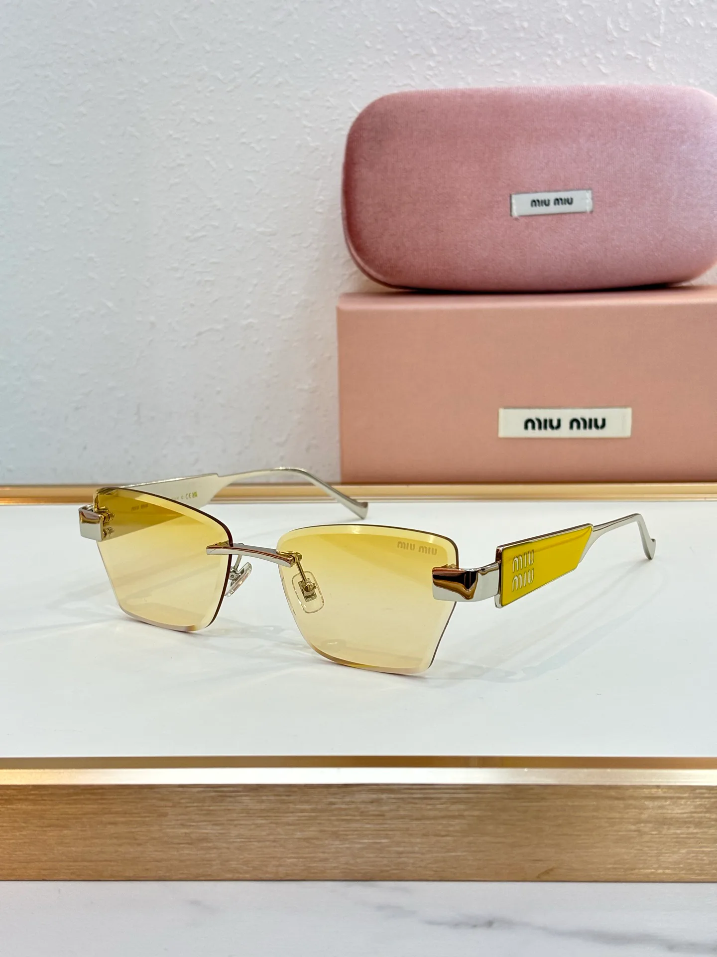 Glasses MIU MIU 18325670