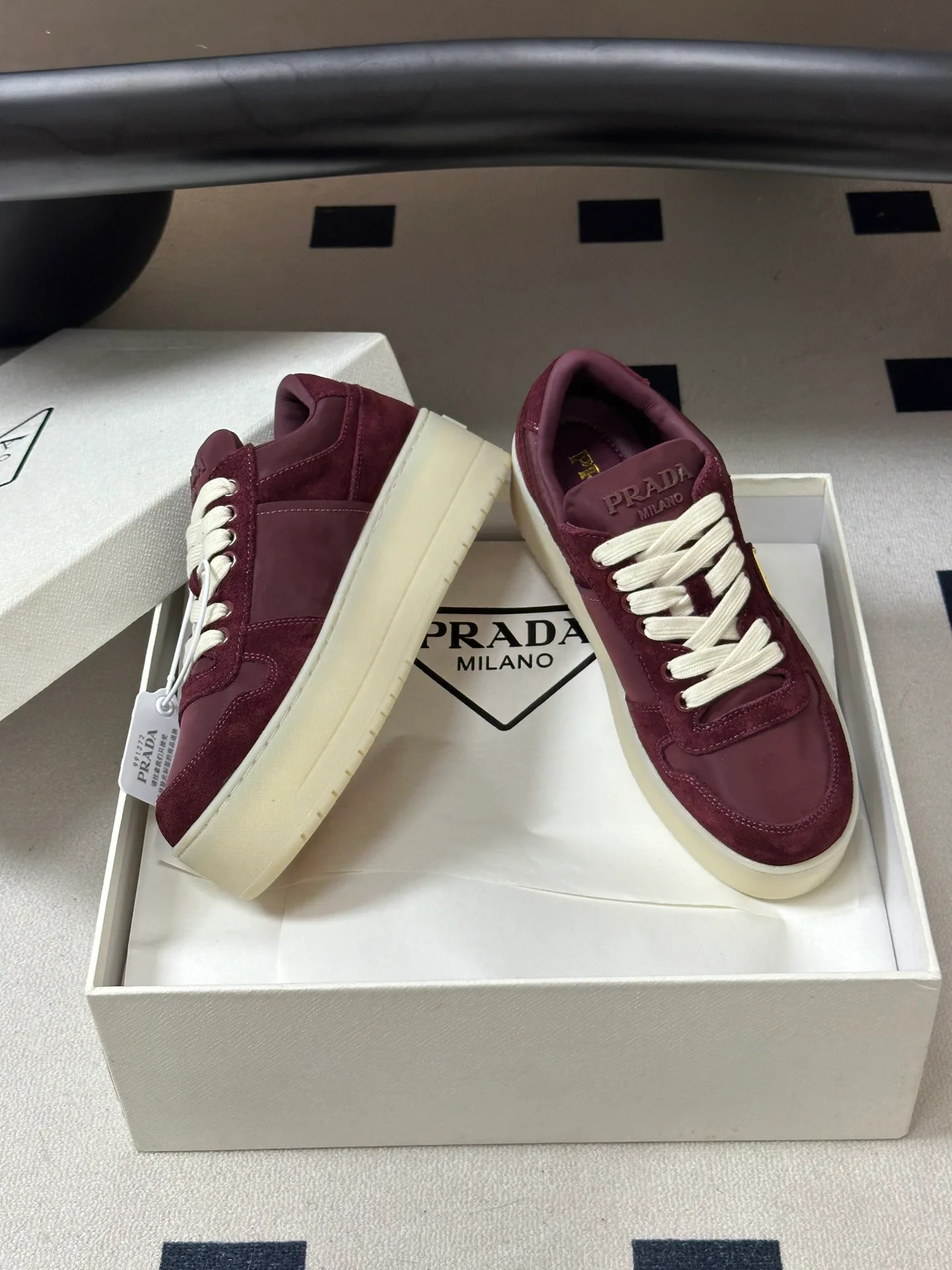 Women's Sneakers PRADA 18041556