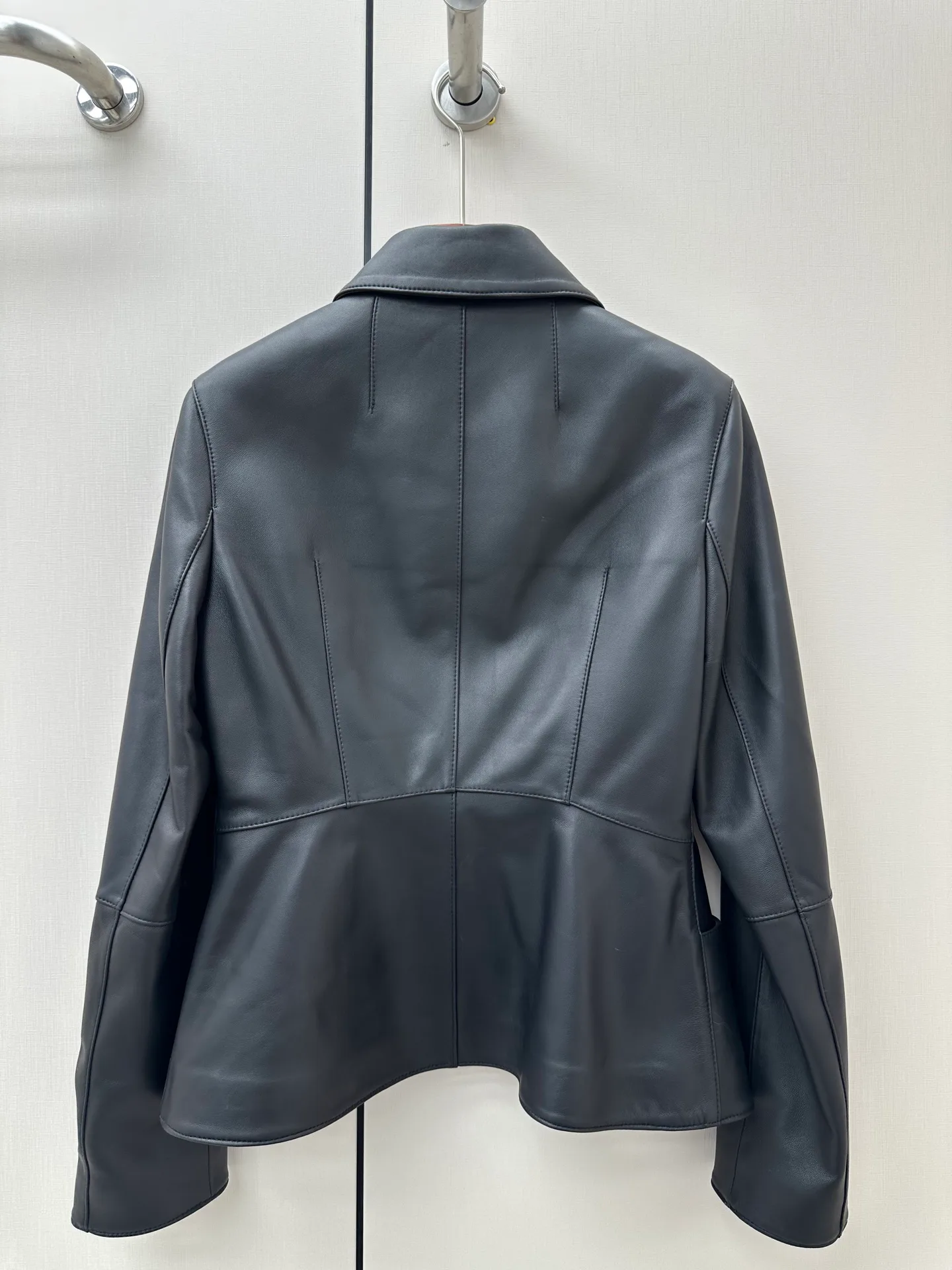 Women's Leather Jackets And Sheepskin Coats HERMES 17633918
