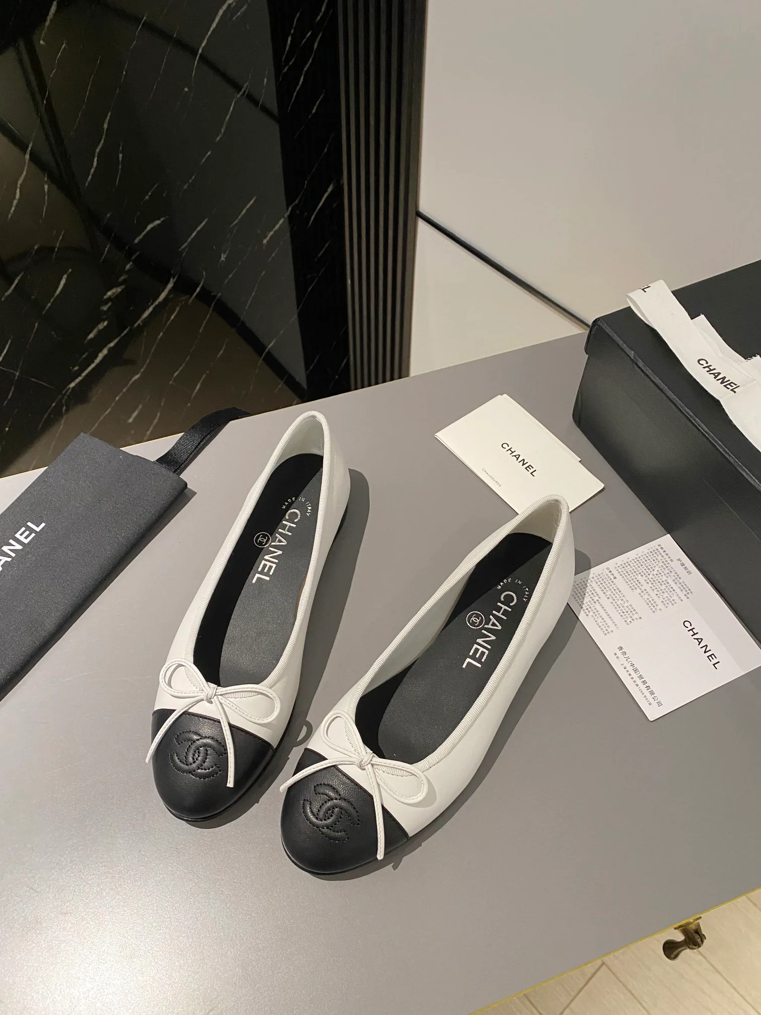 Women's Ballet Flats CHANEL 18120819