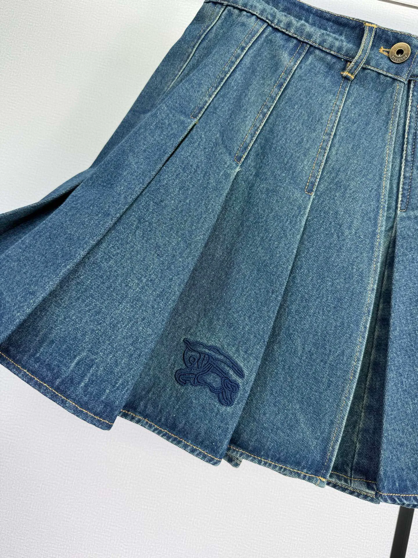 Women's Skirts BURBERRY 18022218