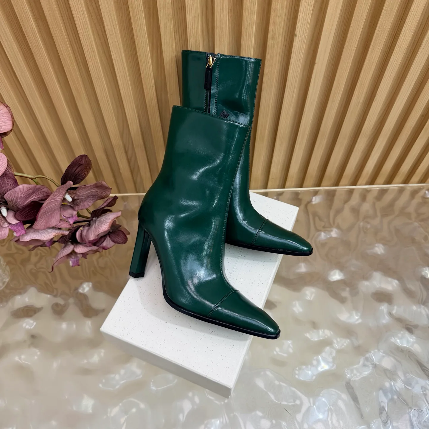 Women's Booties SAINT LAURENT 18508921