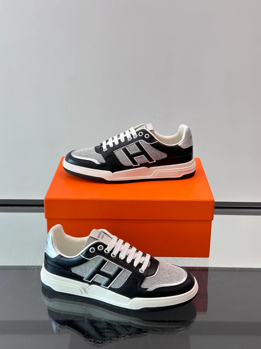 Men's Sneakers HERMES 18500637