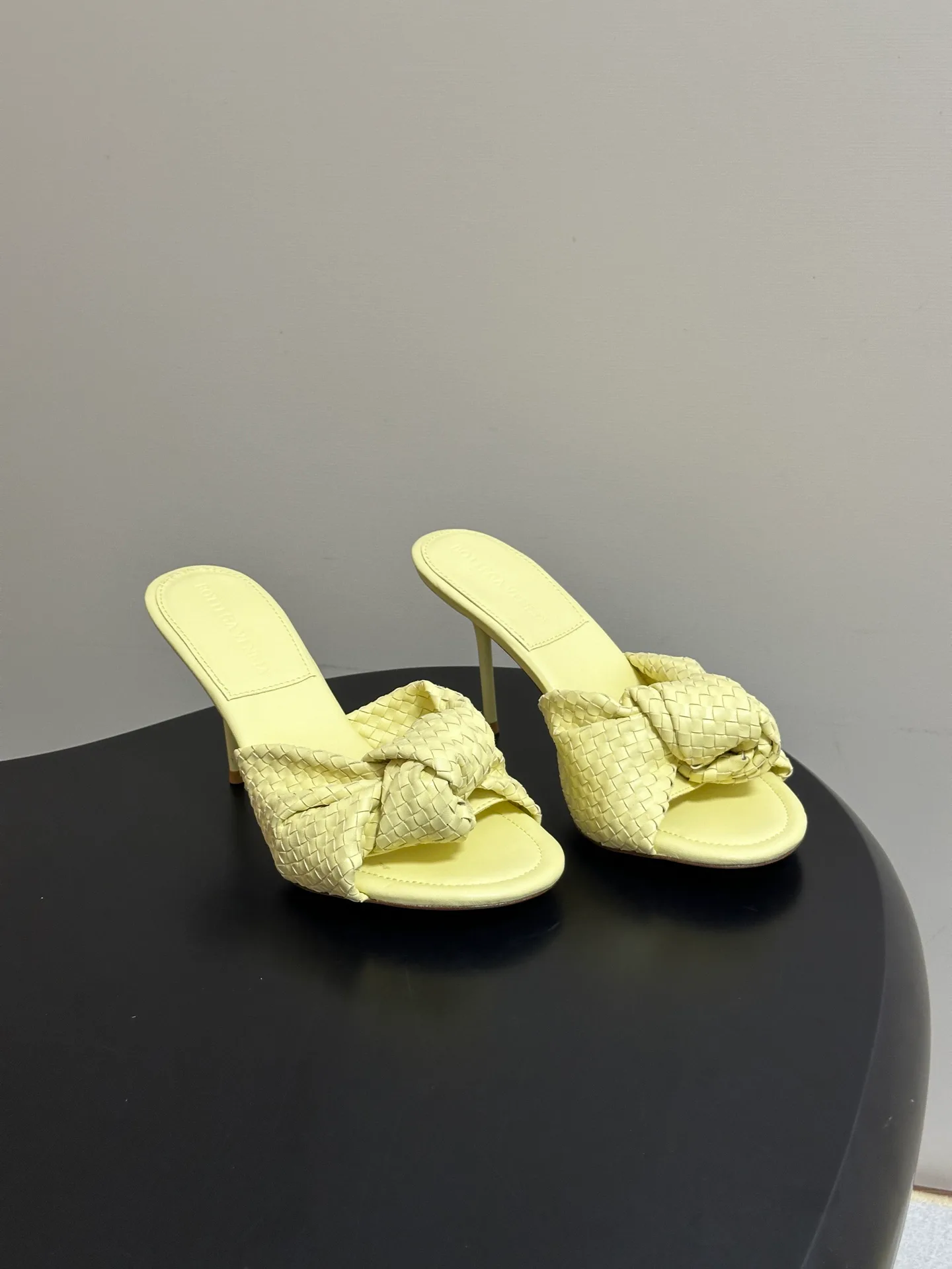 Women's Mules And Clogs BOTTEGA VENETA 17480736