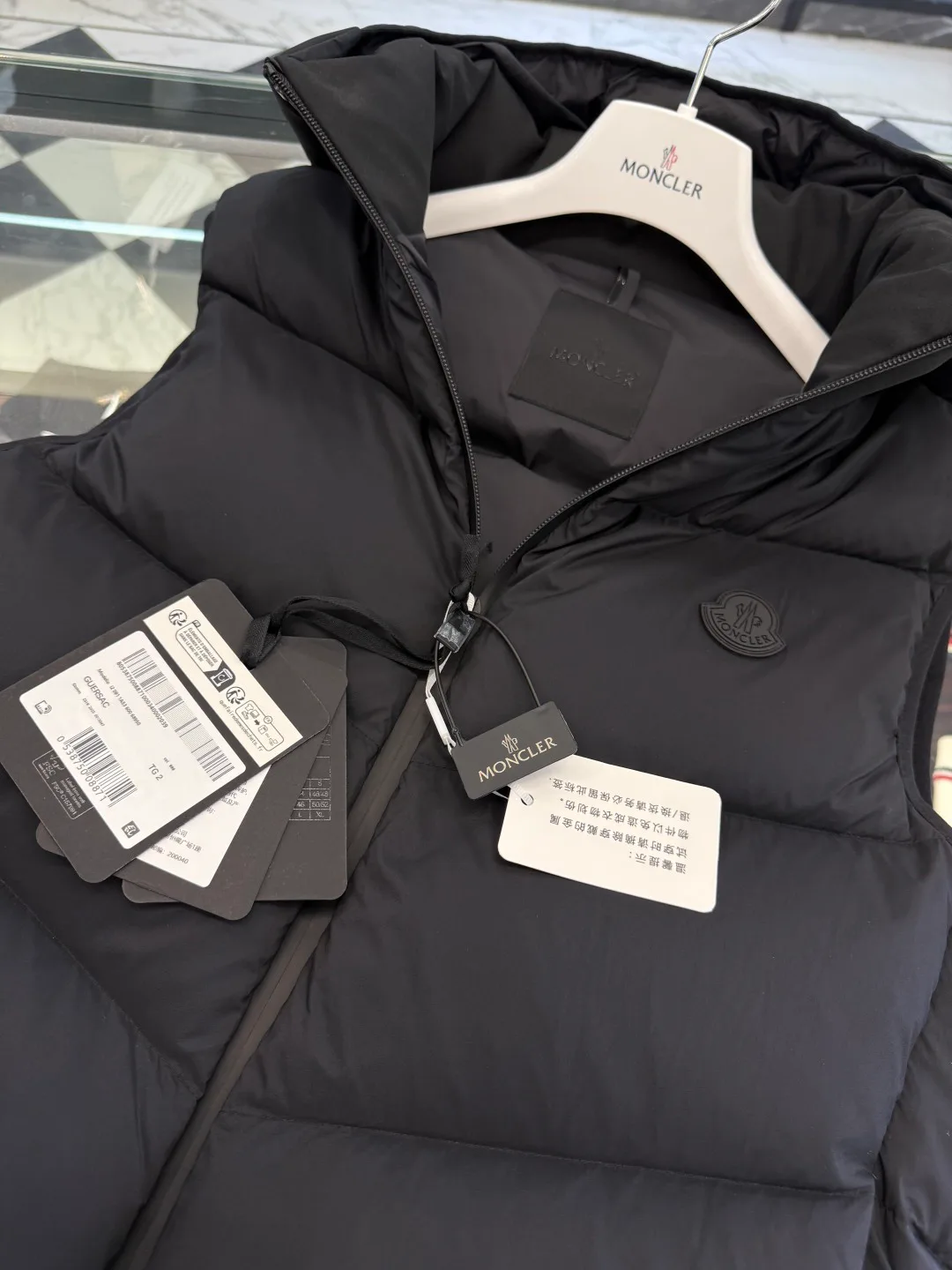 Men's Vests MONCLER 18007723