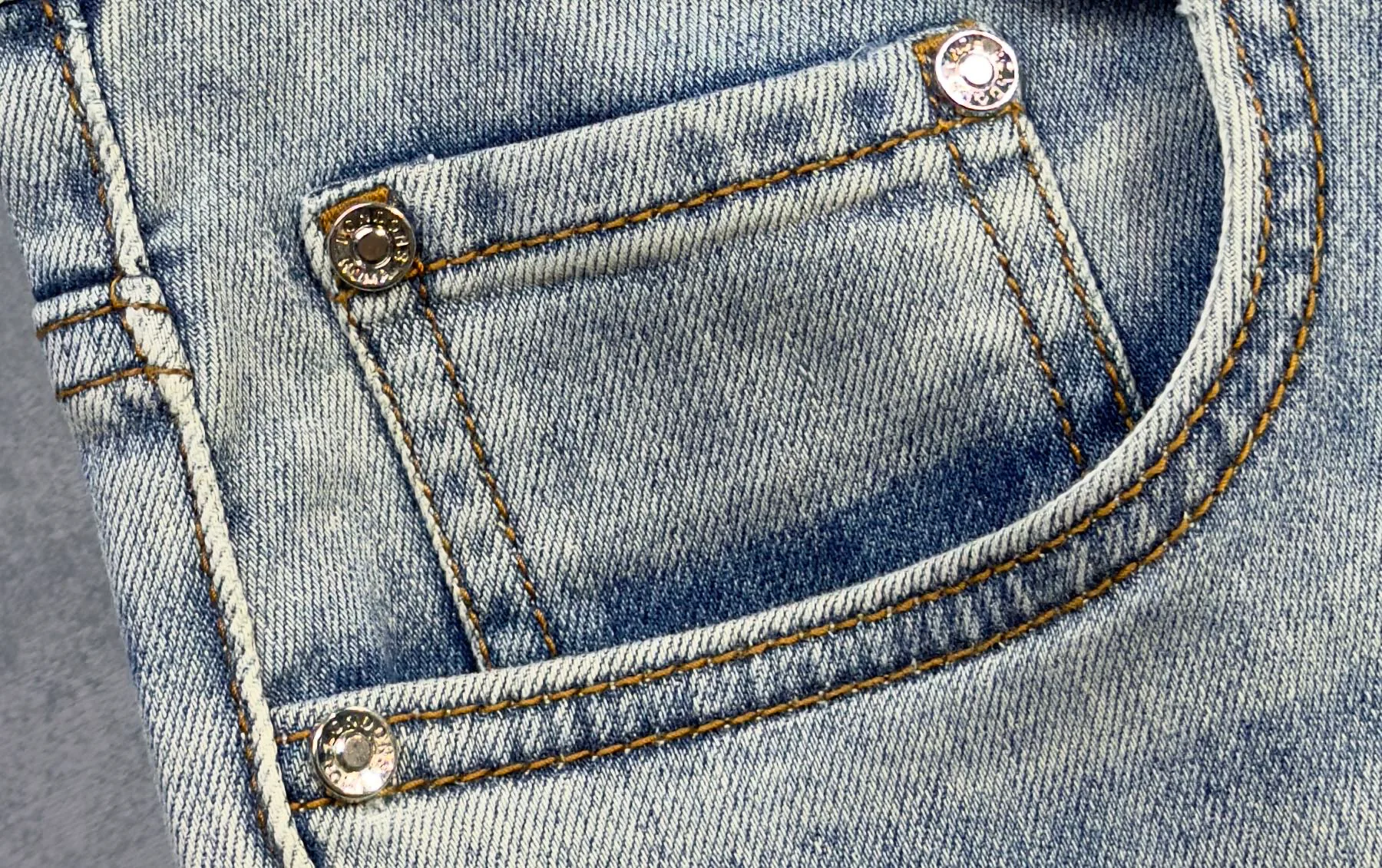 Men's Jeans LOUIS VUITTON 18098393