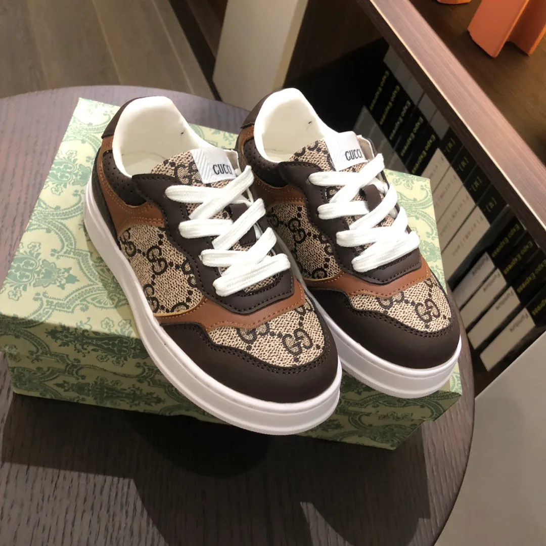 Women's Sneakers GUCCI 18445136