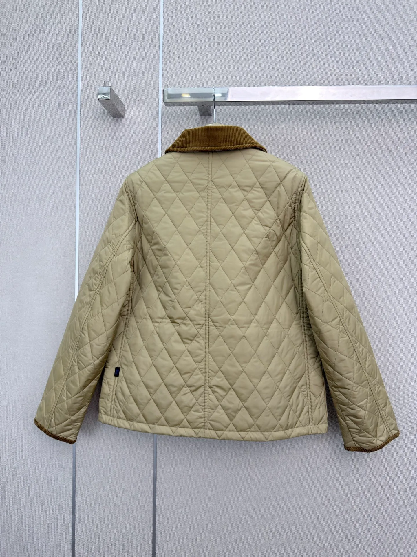 Women's Jackets And Down Jackets BURBERRY 18056787