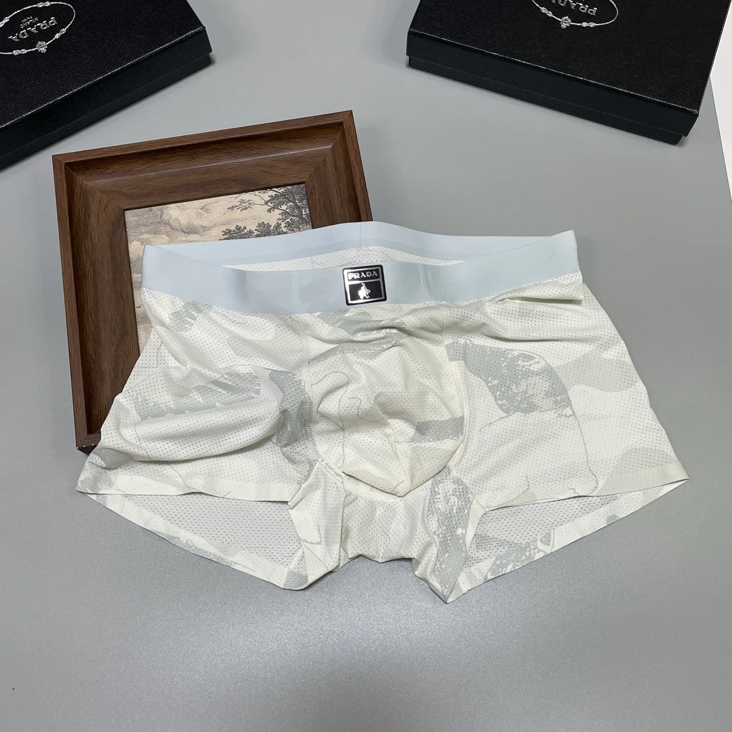 Men's Shorts PRADA 18097527