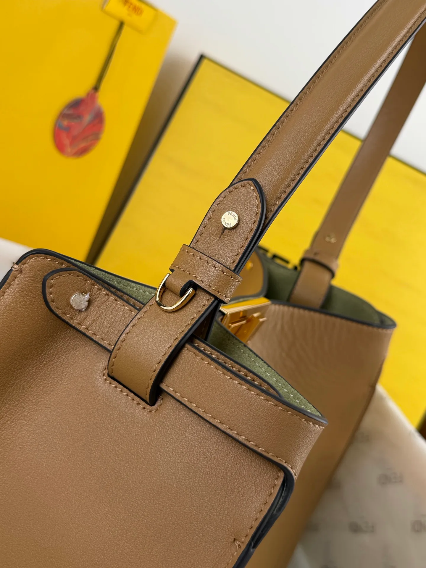 Women's Classic Handbags FENDI 17901911