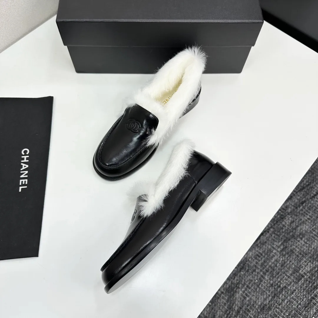 Women's Loafers And Moccasins CHANEL 18083891