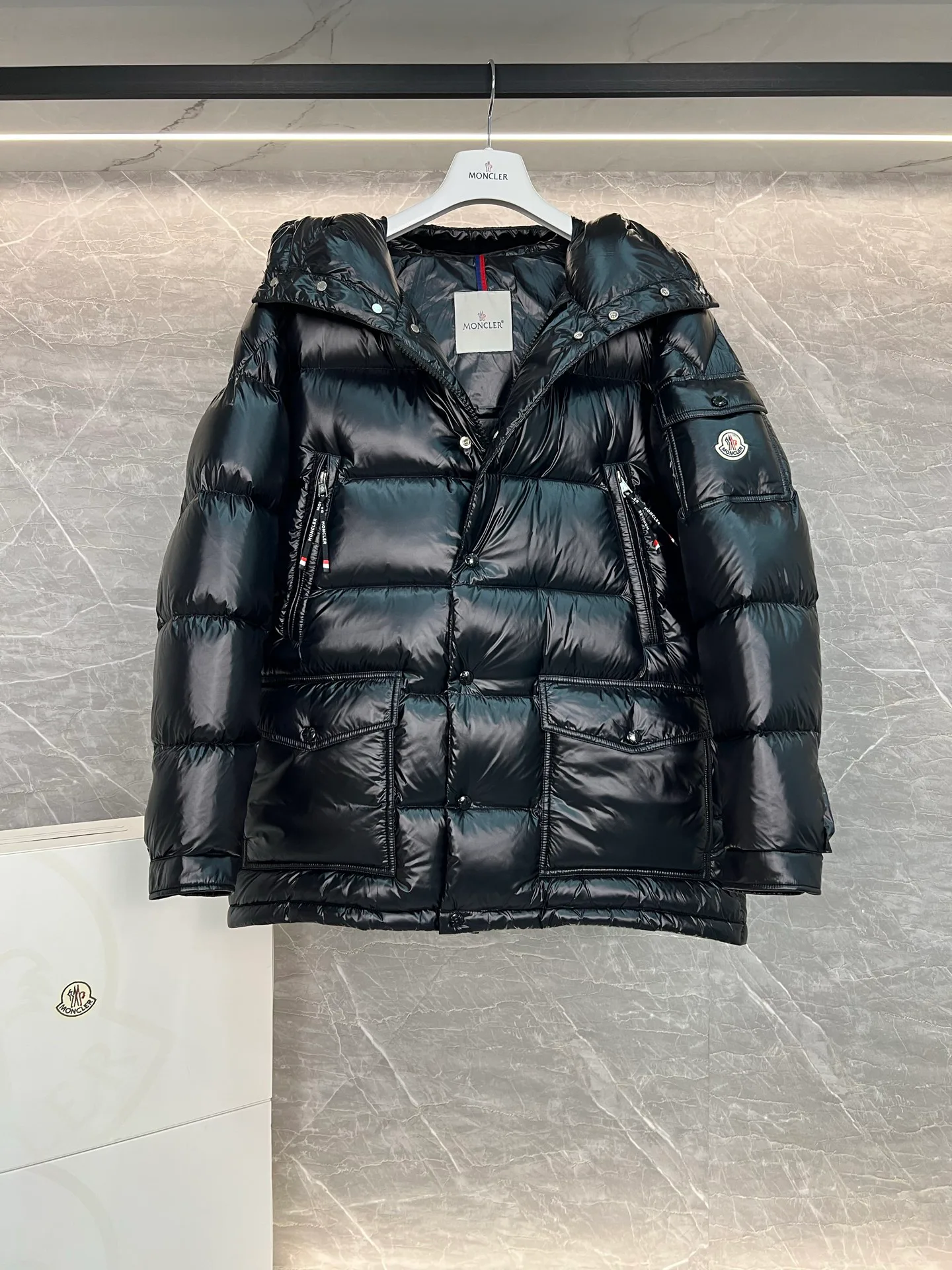 Куртки И Пуховики Женские Moncler 18599886