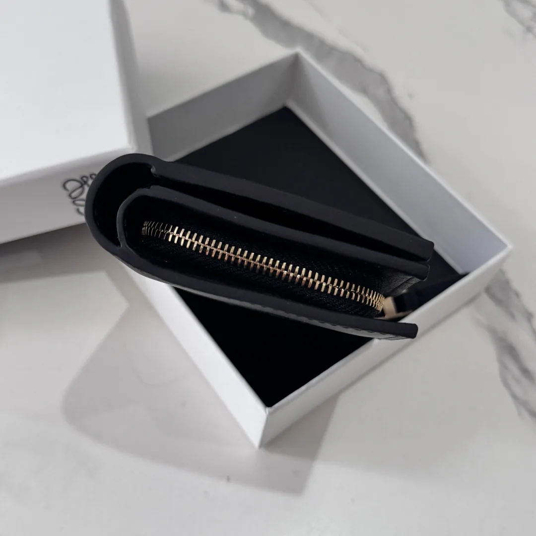Women's Clutches LOEWE 17927439