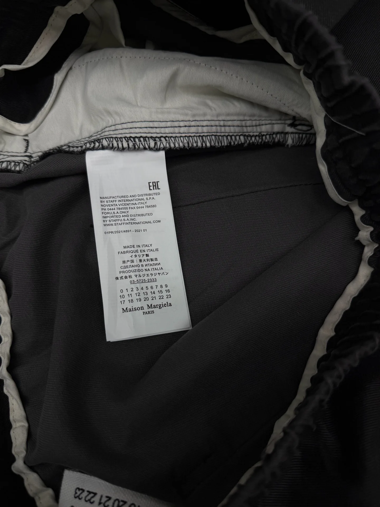 Men's Trousers MAISON MARGIELA 17065770