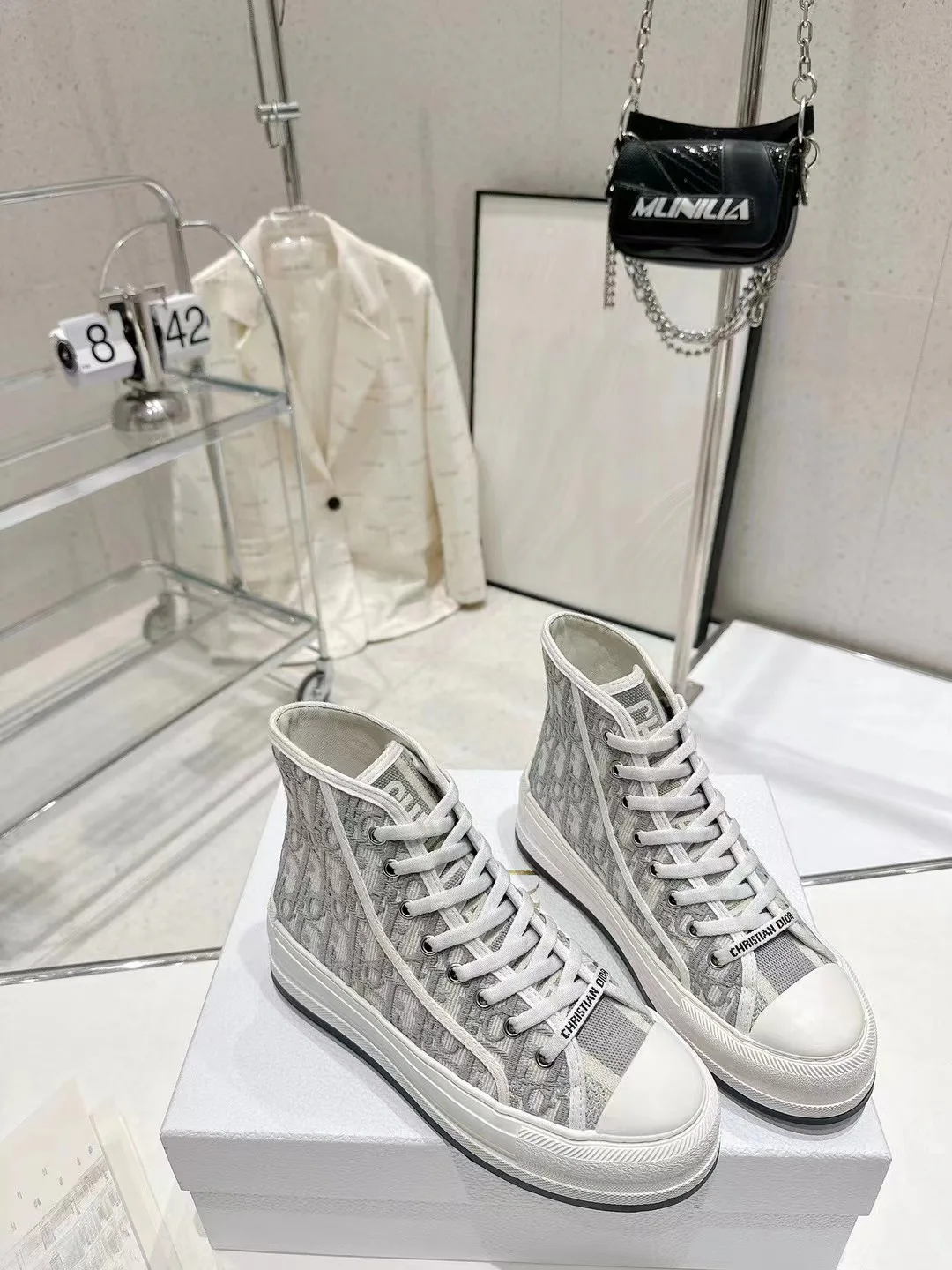 Women's Sneakers CHRISTIAN DIOR 18311532