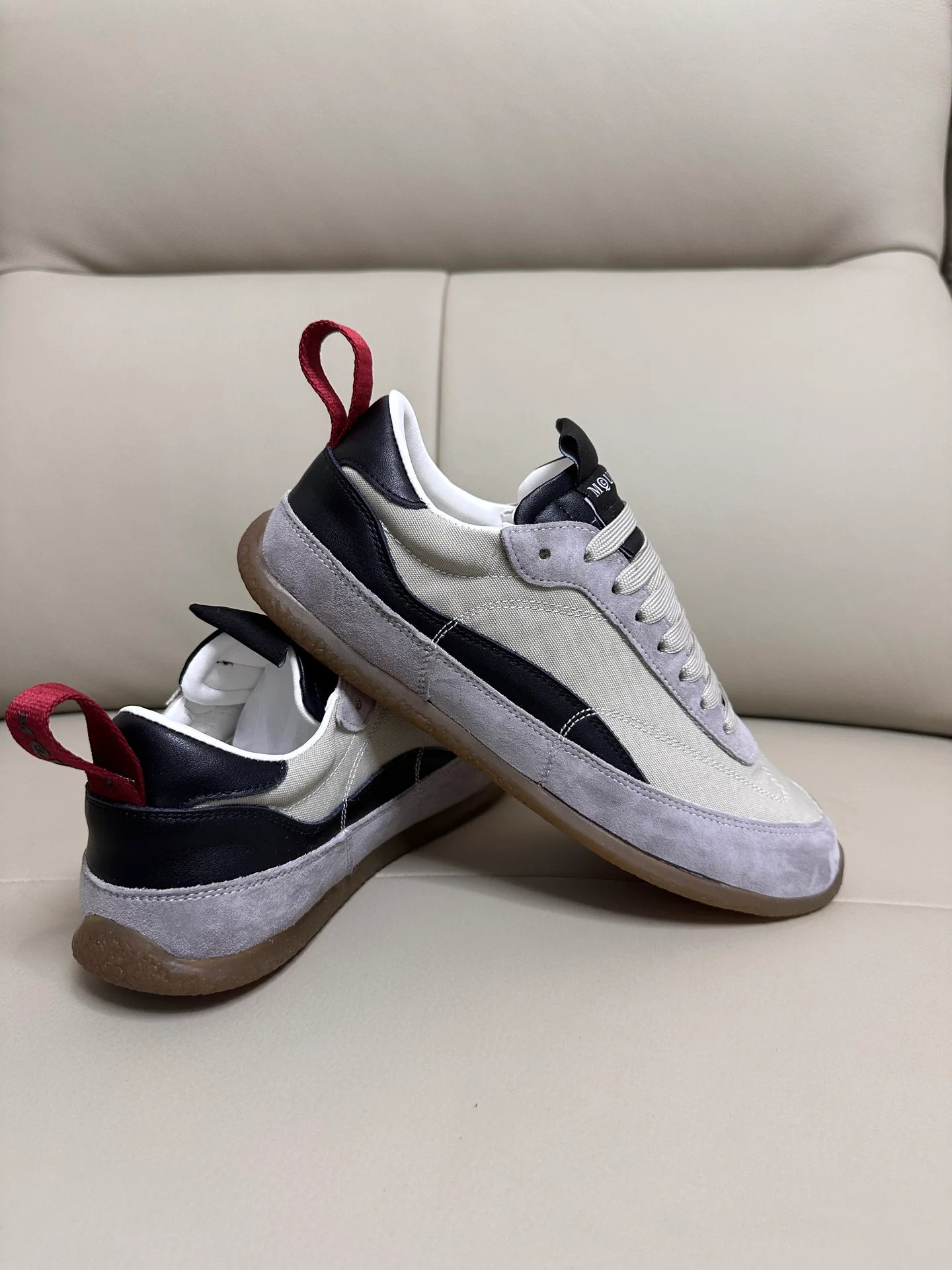 Кроссовки Женские Alexander Mcqueen 18616752
