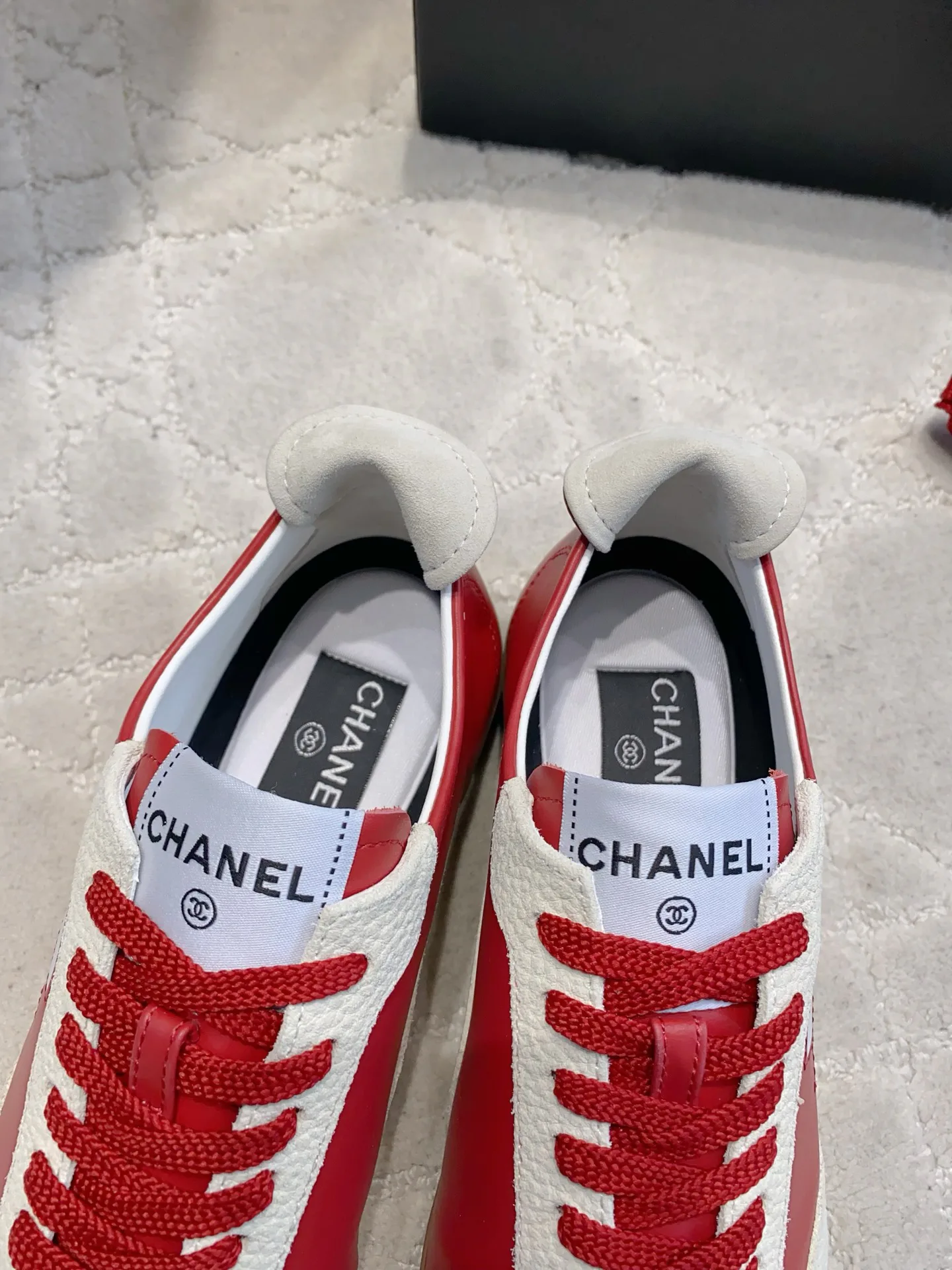 Women's Sneakers CHANEL 18003951