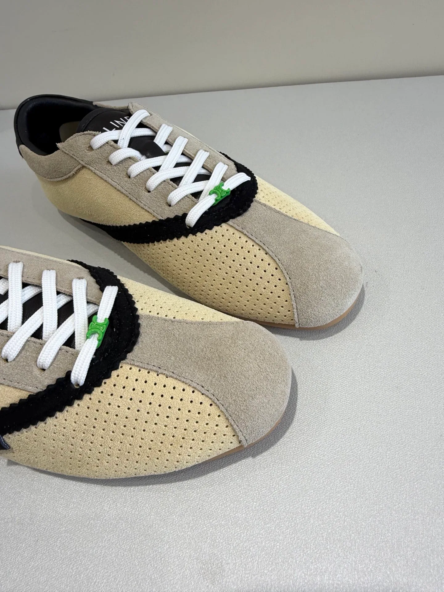Women's Sneakers CELINE 17977146