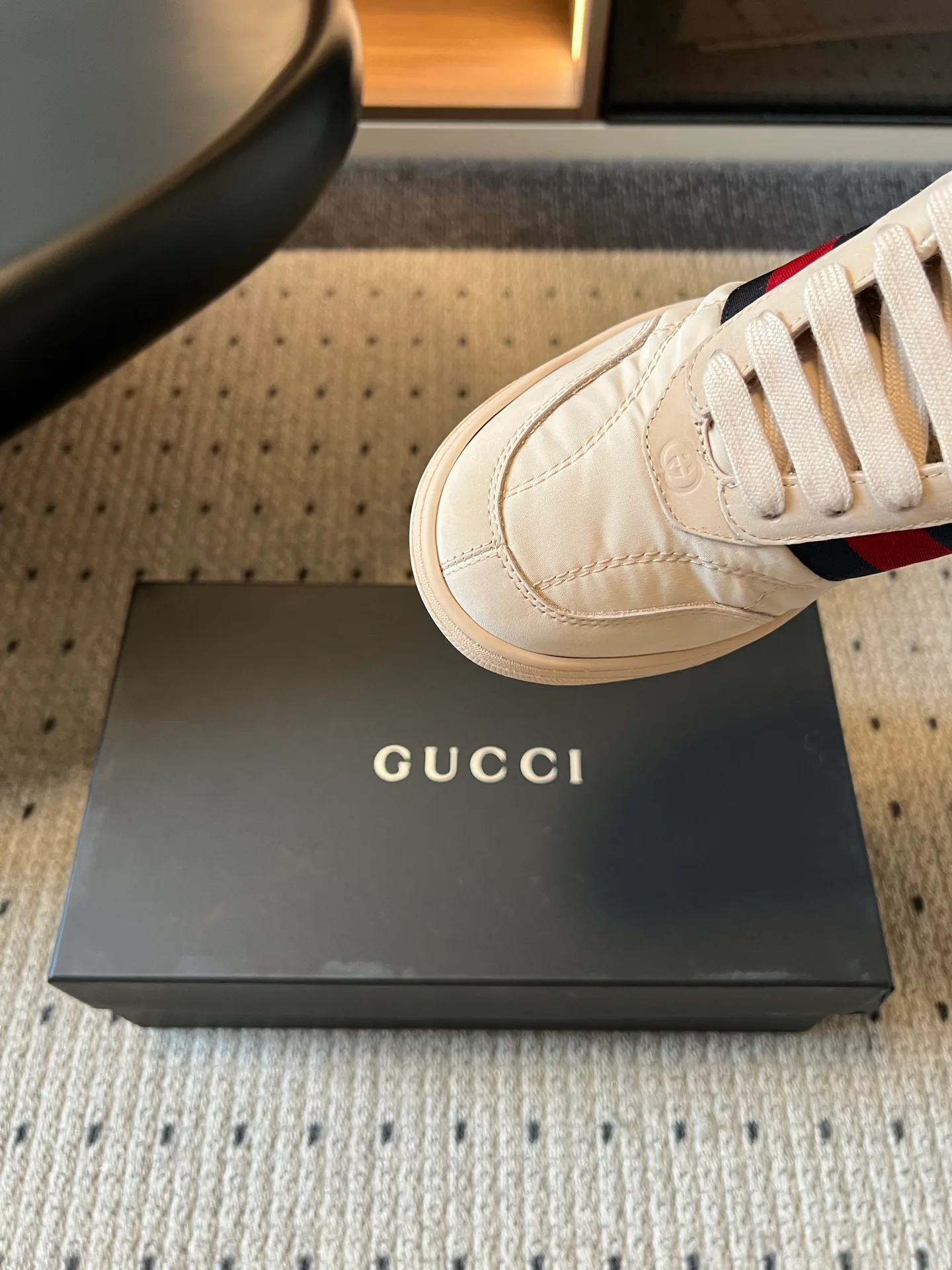 Women's Sneakers GUCCI 18146902