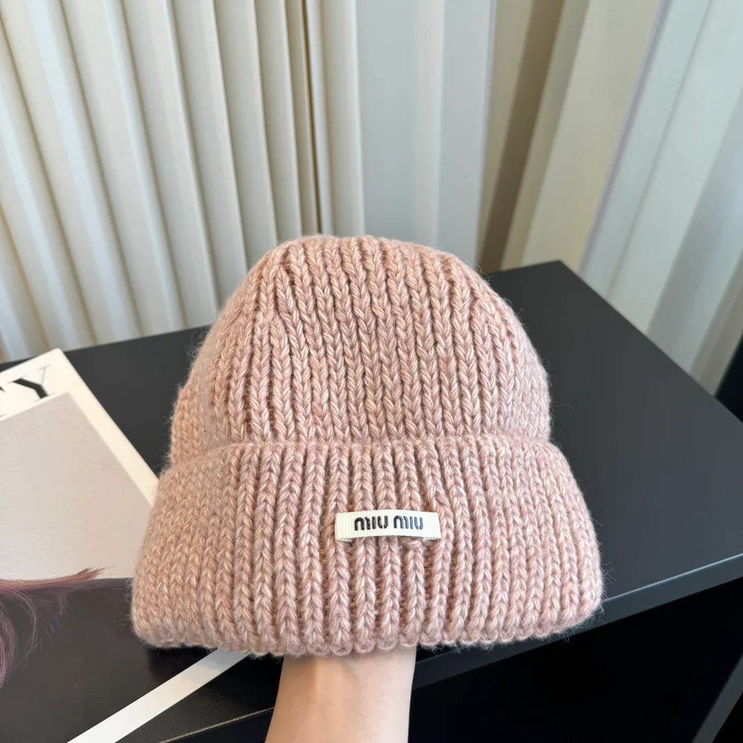 Hats MIU MIU 18198471
