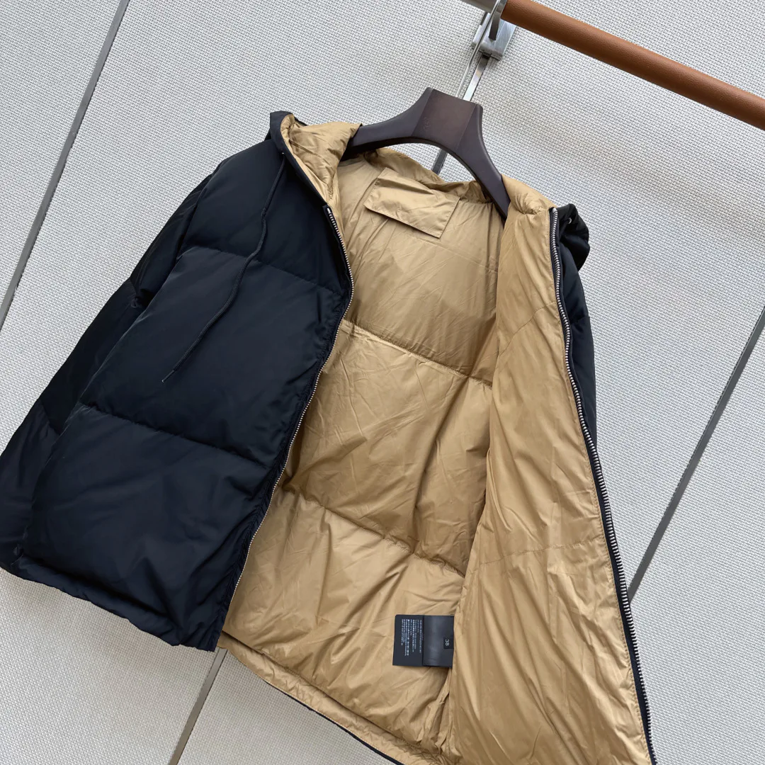 Women's Jackets And Down Jackets PRADA 18183489