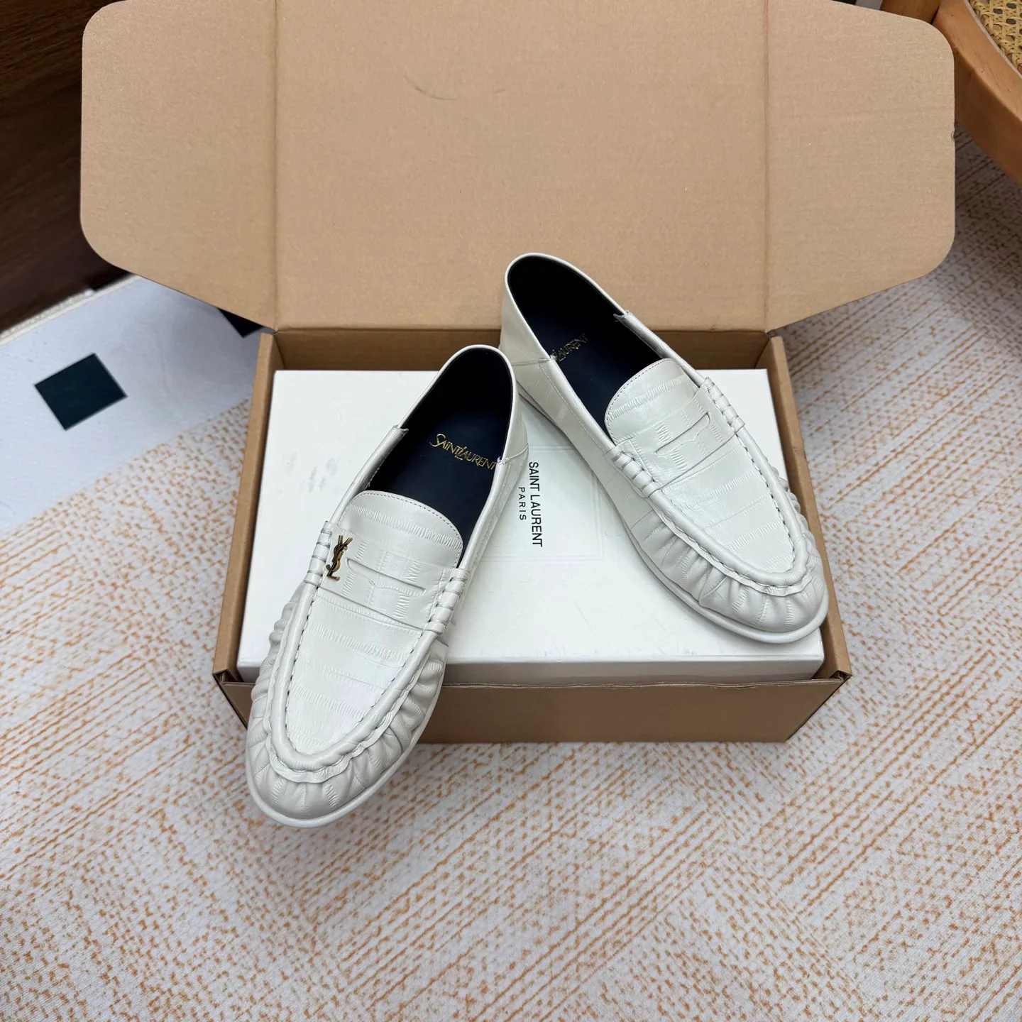 Women's Loafers And Moccasins SAINT LAURENT 18104170