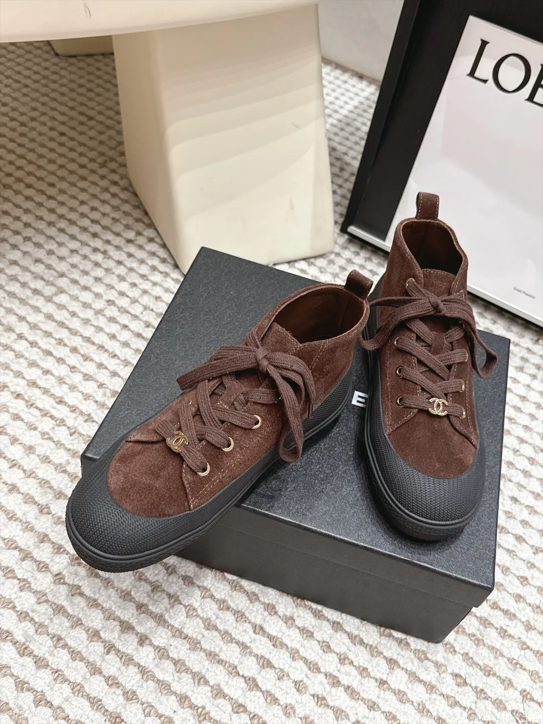 Women's Sneakers CHANEL 18497856
