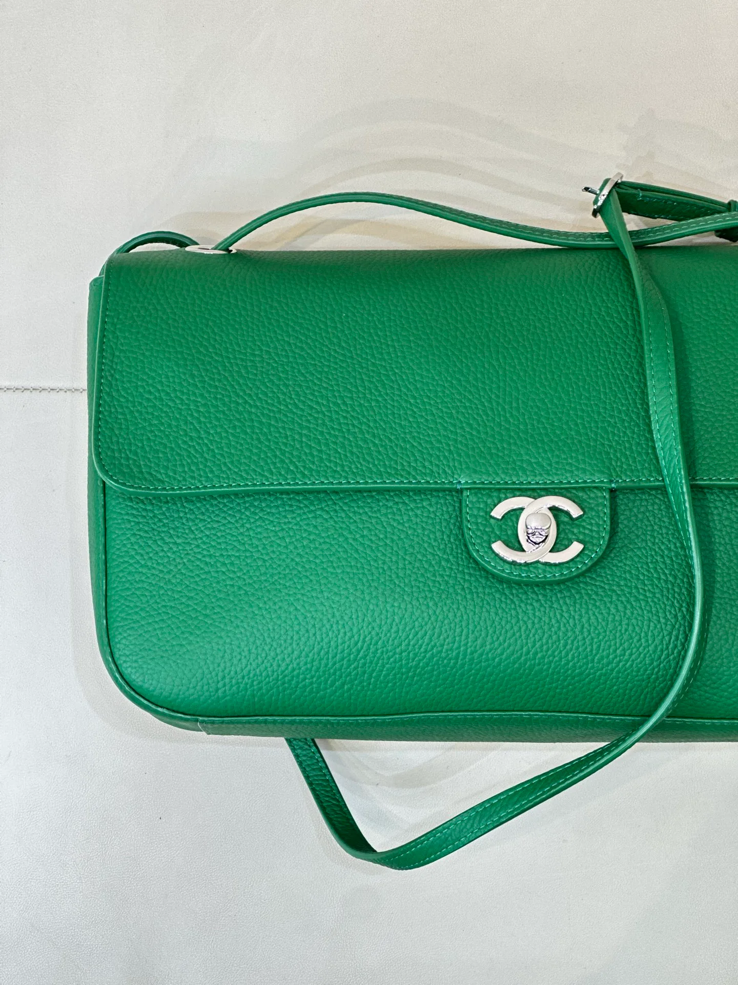 Women's Classic Handbags CHANEL 17979578