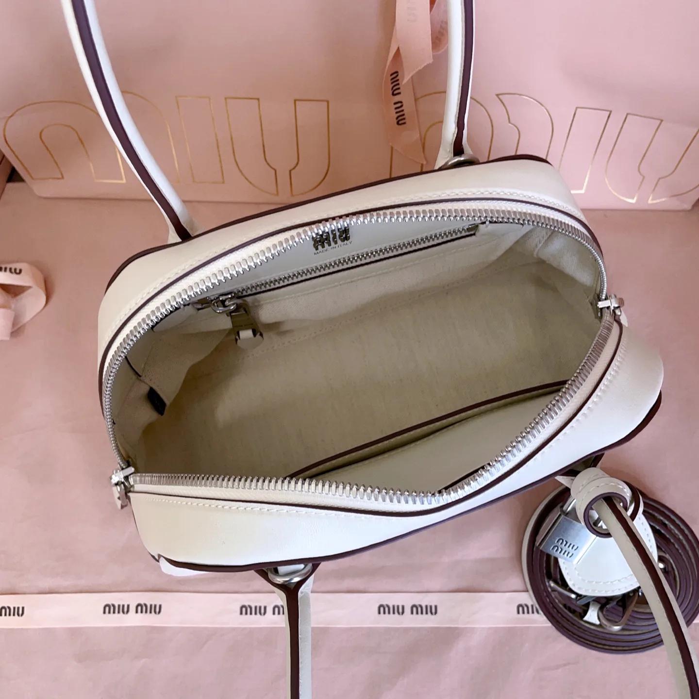 Классические Сумки Женские Miu Miu 18602455