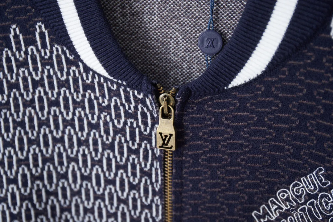 Men's Jumpers And Sweaters LOUIS VUITTON 18369002