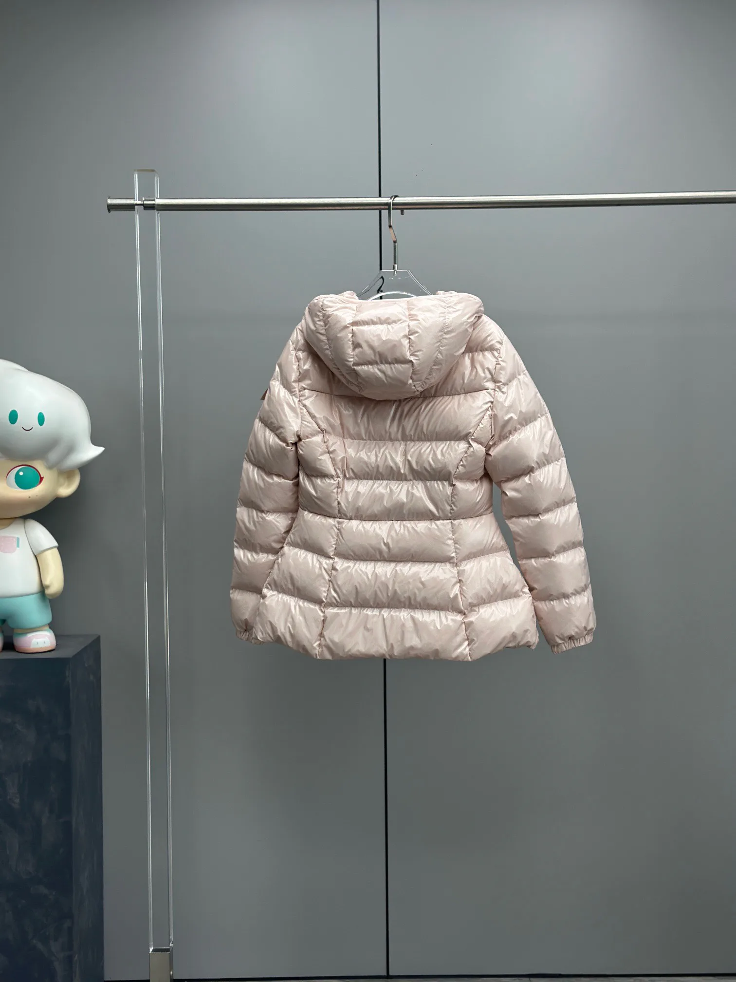 Women's Jackets And Down Jackets MONCLER 17913960