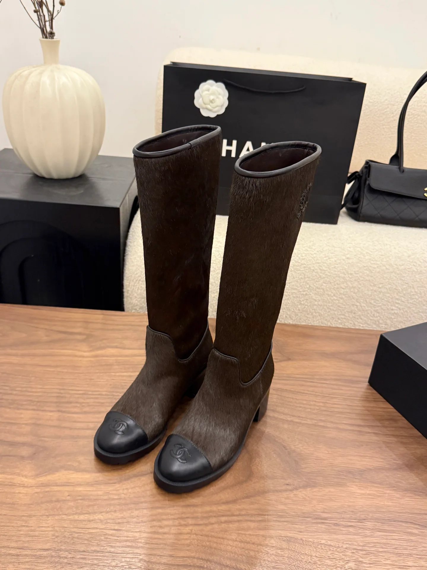 Women's Boots CHANEL 18223600