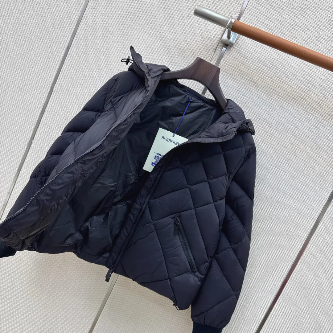 Women's Jackets And Down Jackets BURBERRY 18108277