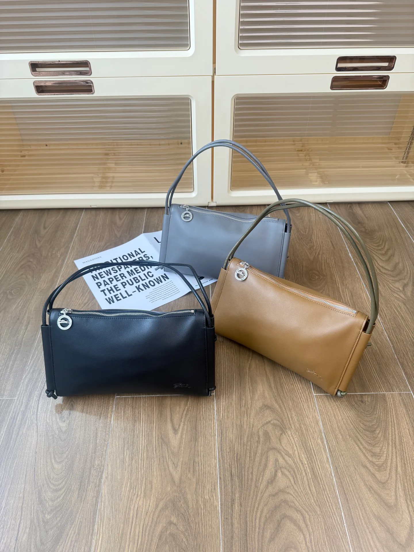 Women's Classic Handbags LONGCHAMP 17961484