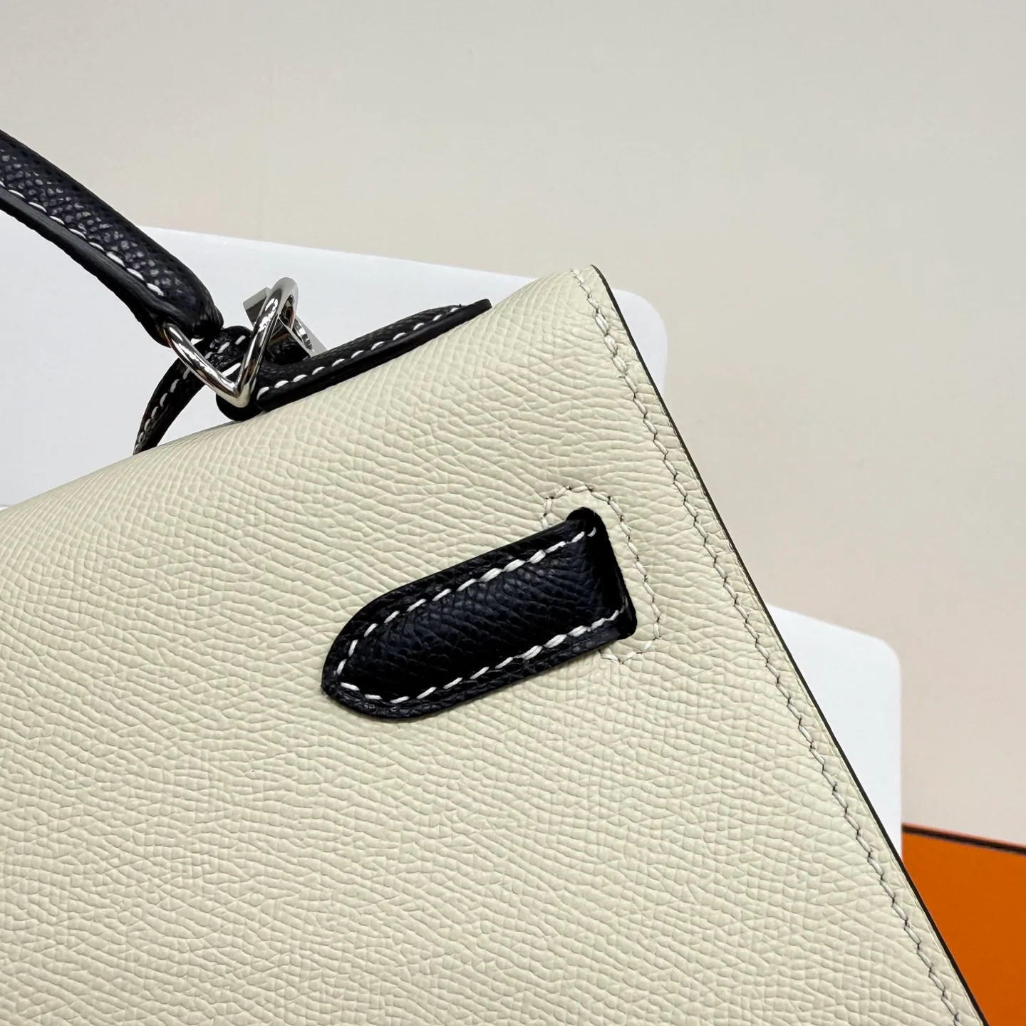 Women's Classic Handbags HERMES 18077279