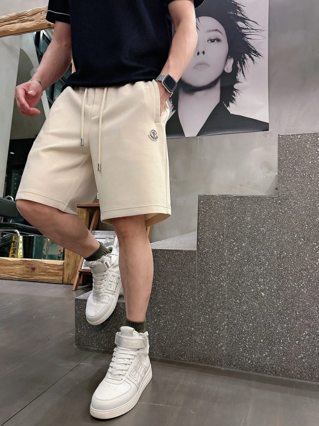 Men's Shorts MONCLER 17468341