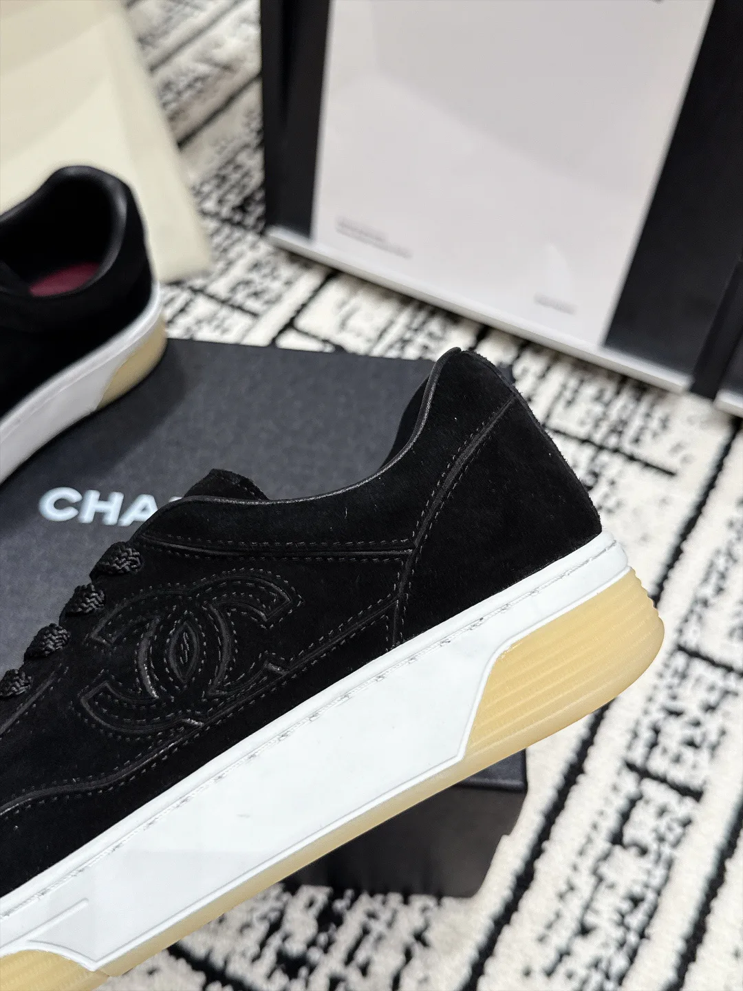 Women's Sneakers CHANEL 18511809