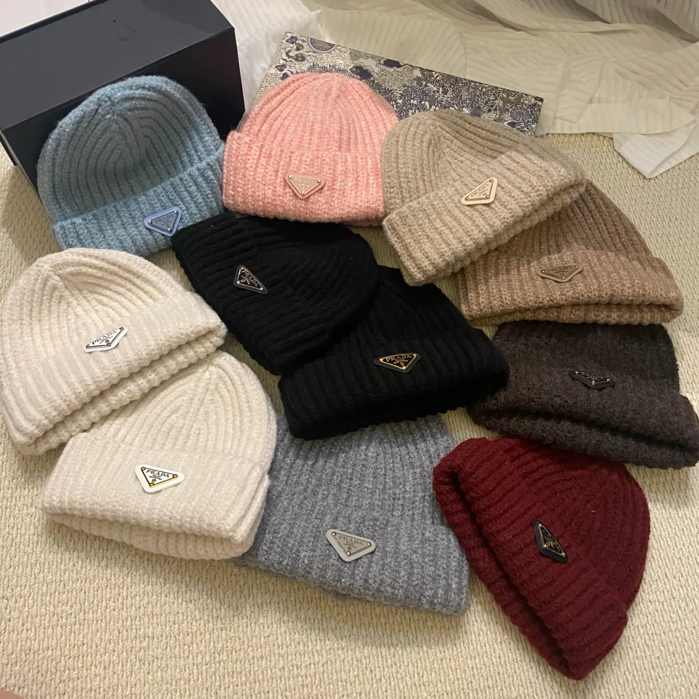 Hats PRADA 18347158