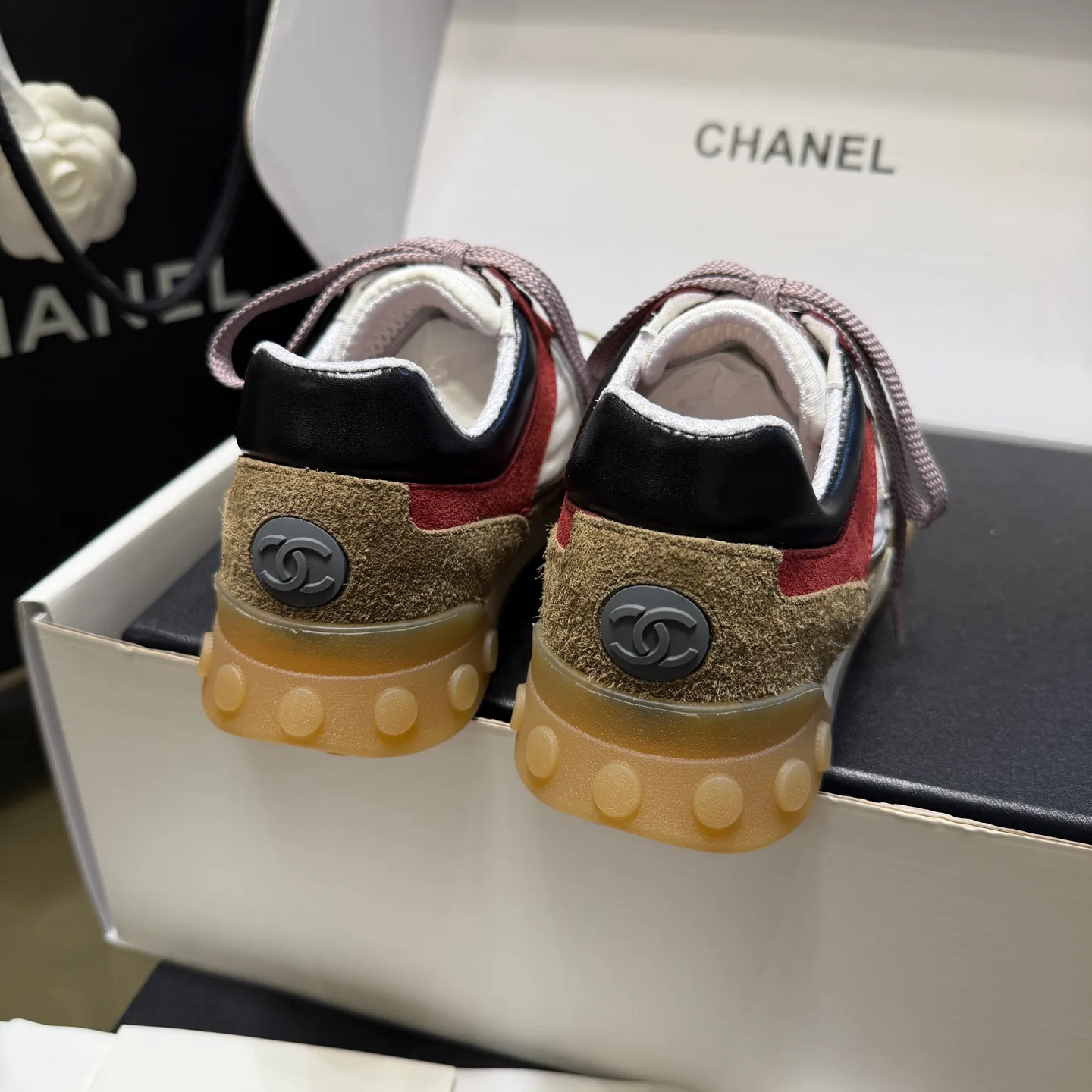 Women's Sneakers CHANEL 17877262