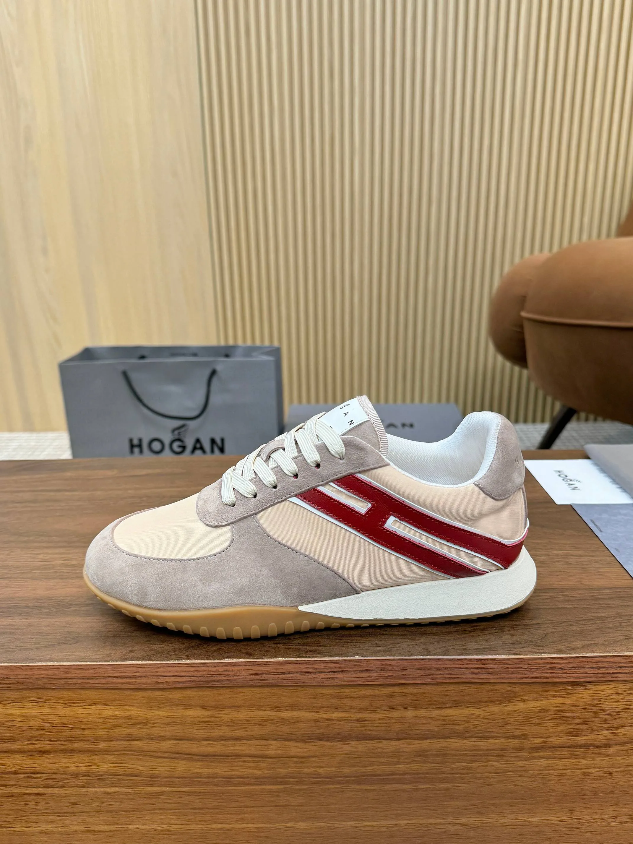 Women's Sneakers HOGAN 17182562