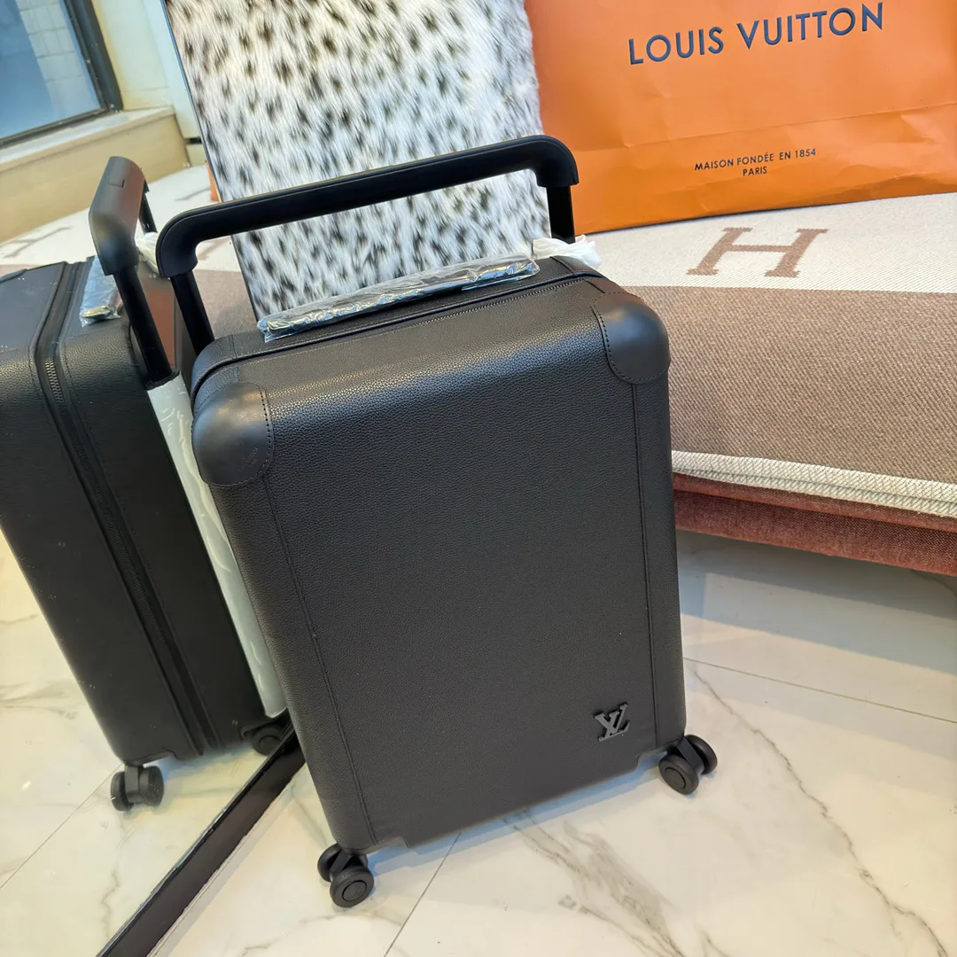 Suitcases LOUIS VUITTON 17675225