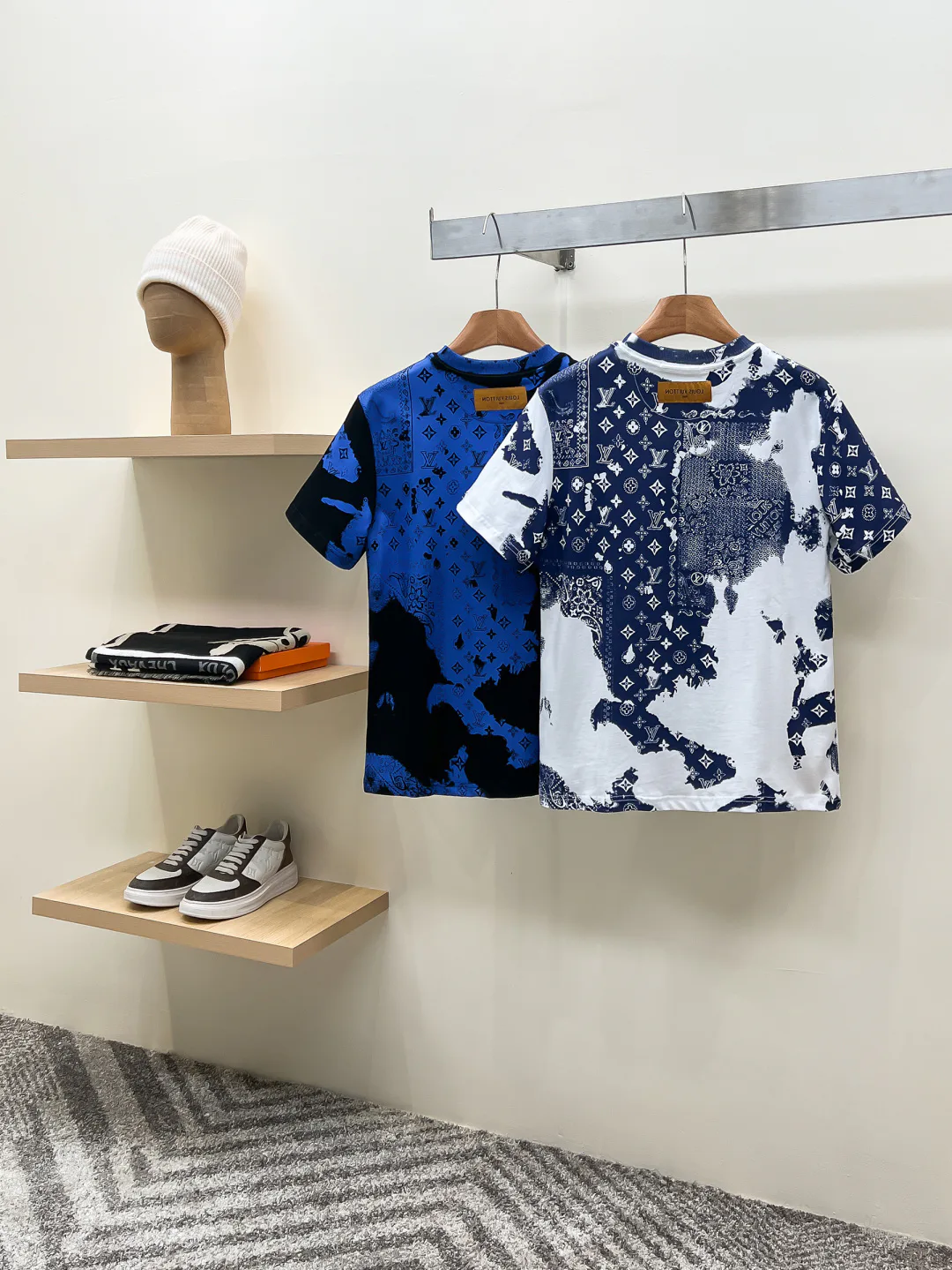 Men's T-Shirts LOUIS VUITTON 18499491