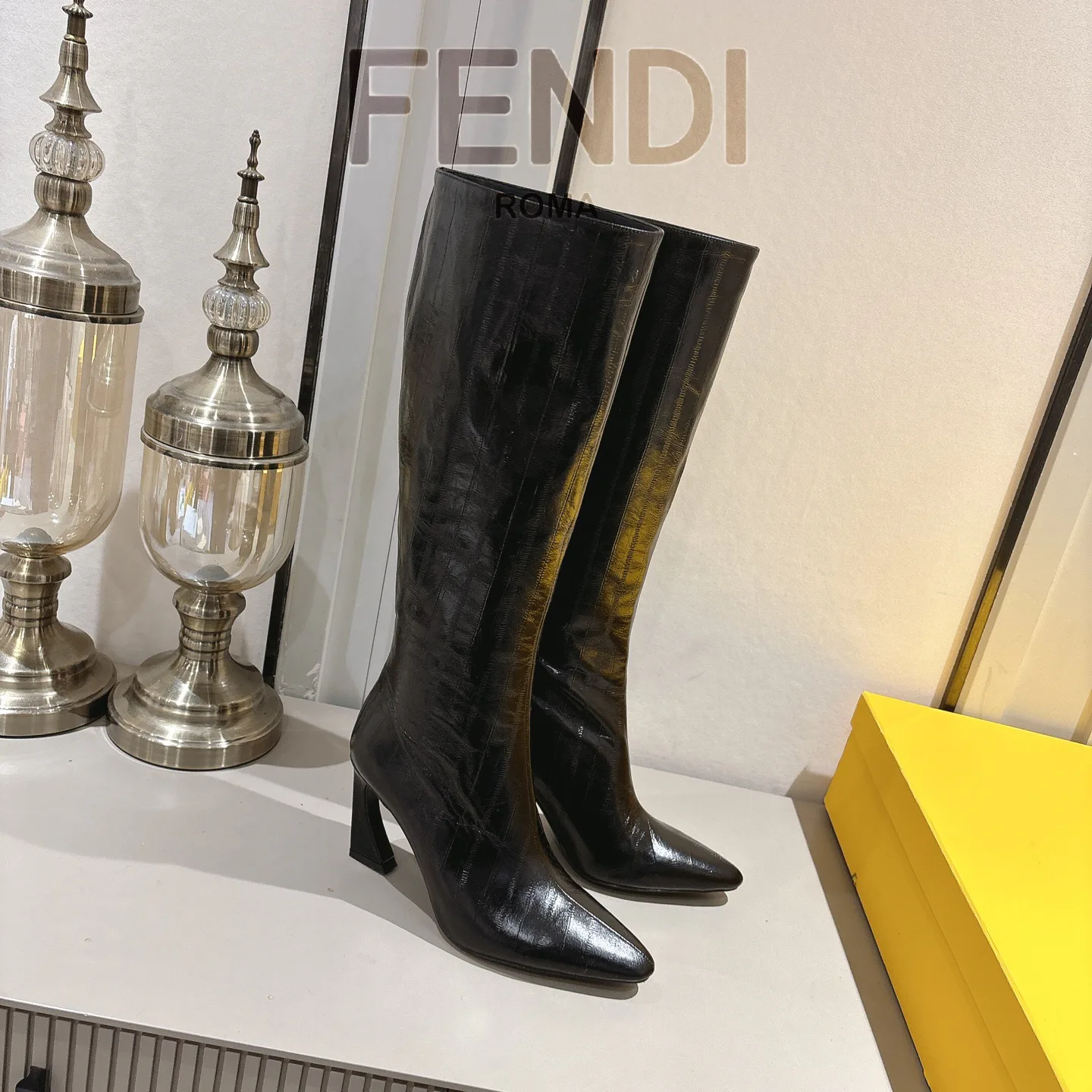 Women's Boots FENDI 18247876